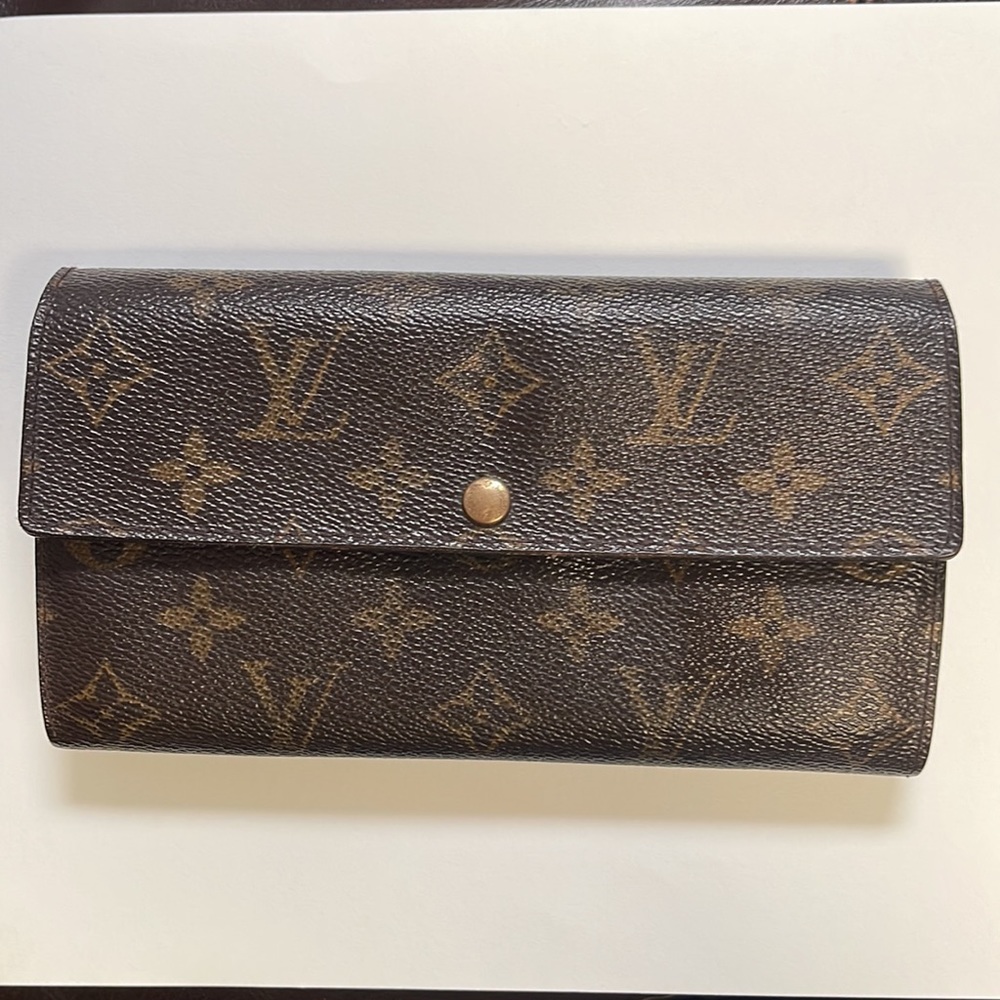 Louis Vuitton Porte Monnaie long Wallet